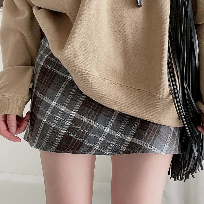 灰色格子半身裙女2026春季学院风复古菱格A字裙高腰显瘦包臀短裙