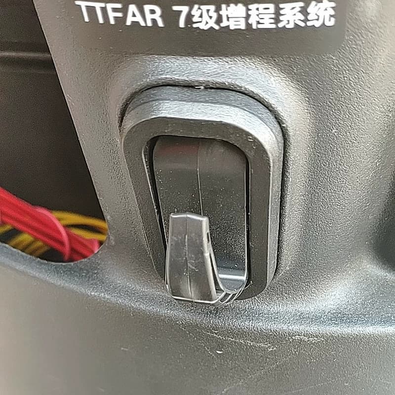 雅迪电动车dq6原装挂钩T5M6挂物钩E10DE8DG6M20M30Q9隐藏式挂钩