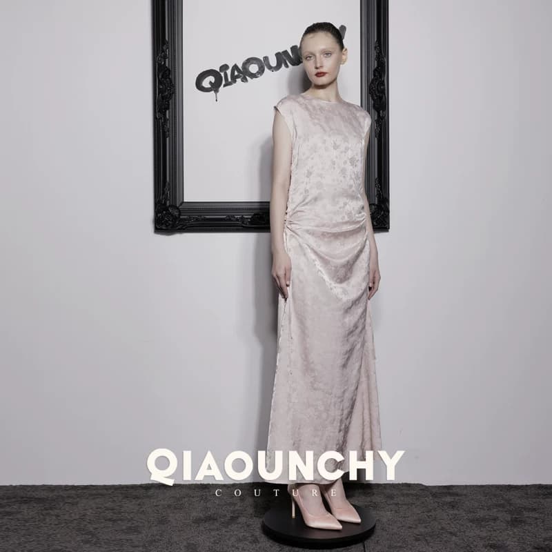 苏杭丝绸 QIAOUNCHY俏云曦 | 优雅法式香槟粉提花抽绳连衣裙长裙