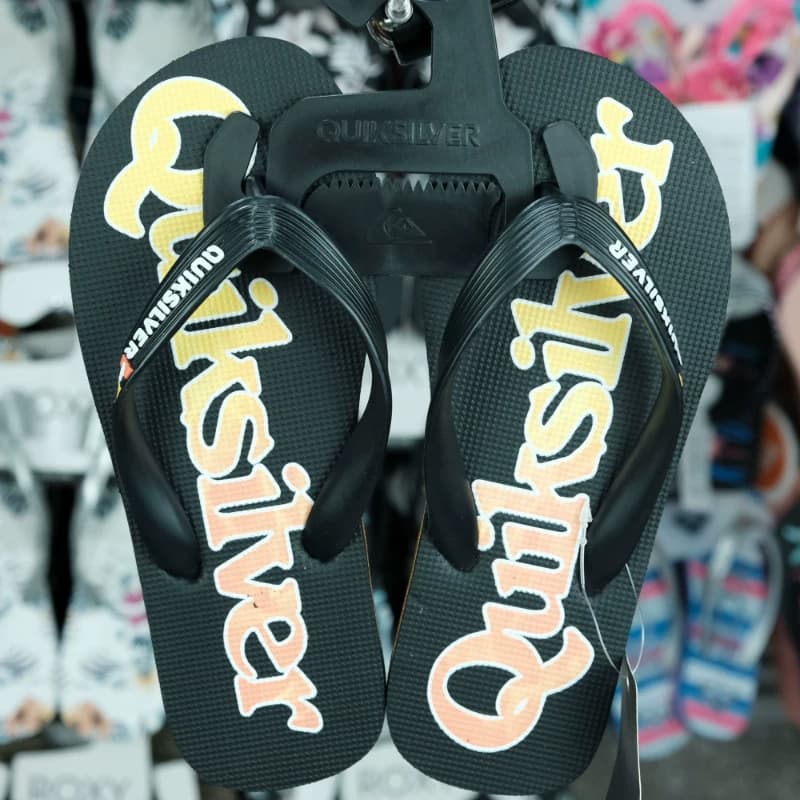 现货Quiksilver2026新款夏季男童橡胶潮牌凉拖冲浪时尚软底人字拖