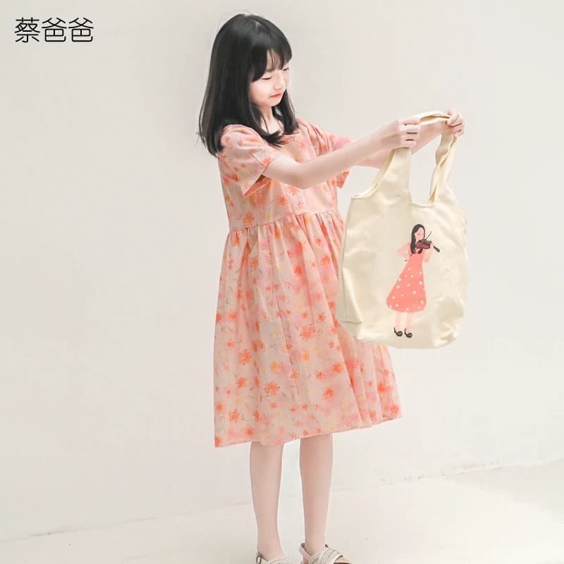 蔡爸爸原创童装2026新夏季盘扣裙子小个子女装粉色碎花连衣裙231