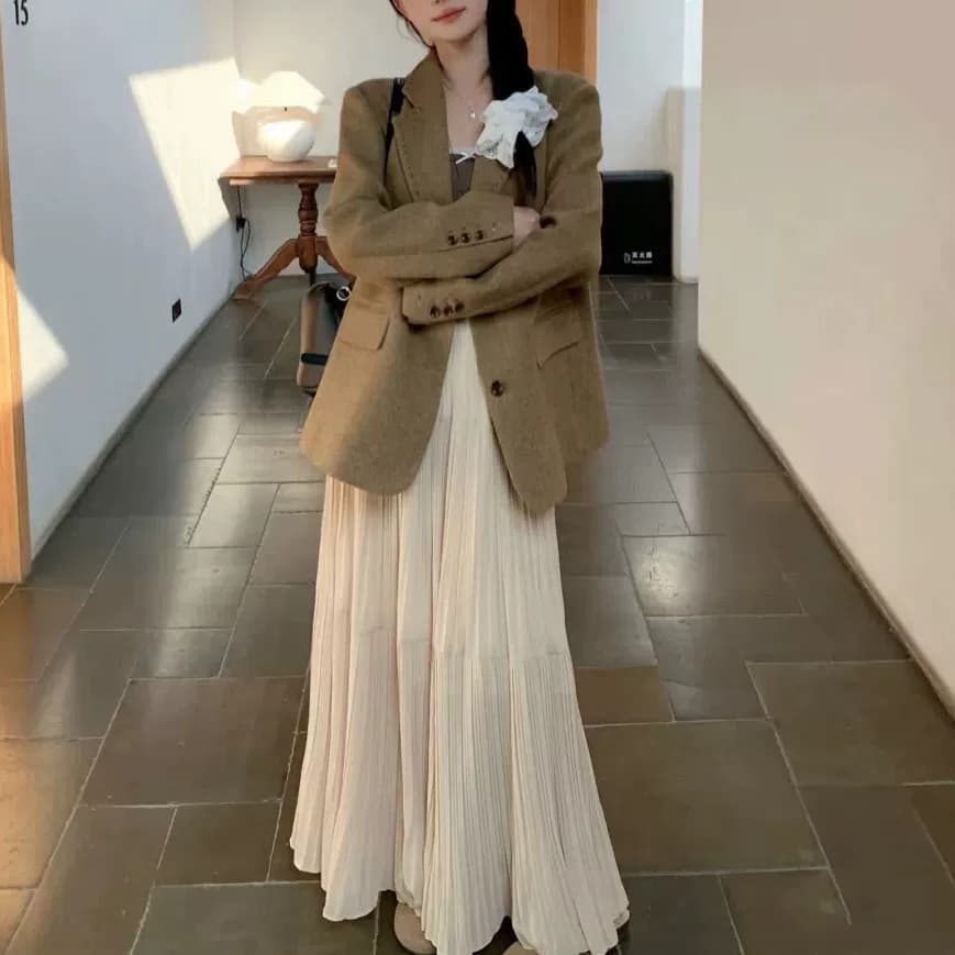 2026新款高腰仙女裙温柔风半身裙子早春气质百搭压褶裙长裙子q
