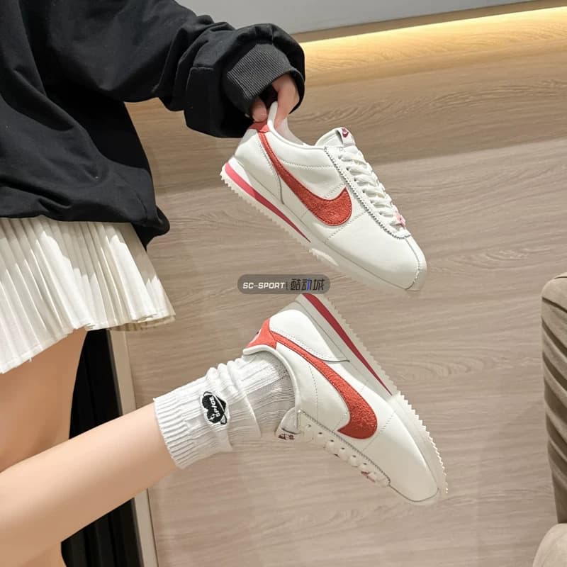 Nike耐克Cortez女低帮复古经典白红百搭阿甘轻便休闲运动鞋DN1791