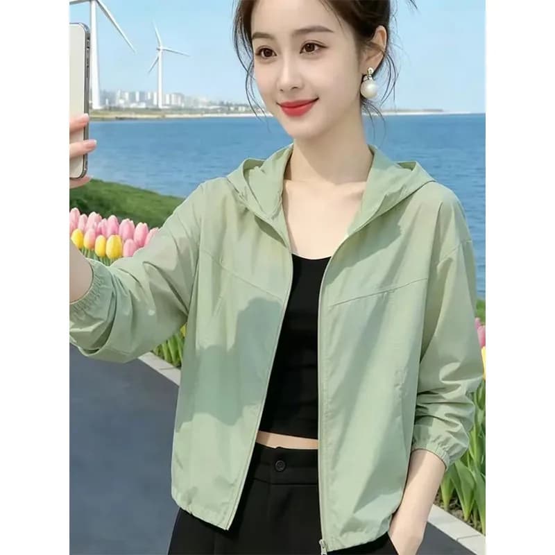 休闲风短款防晒服外套女夏季2026年新款透气薄款显瘦小个子防晒衫