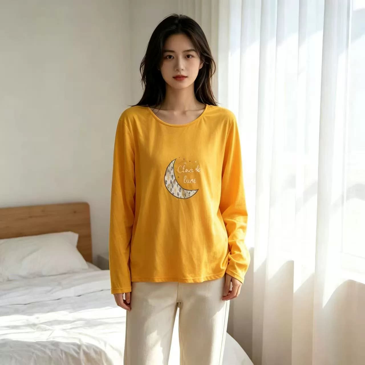 休闲风长袖圆领T恤女黄色月亮印花宽松可外穿舒适上衣 - 缩略图4