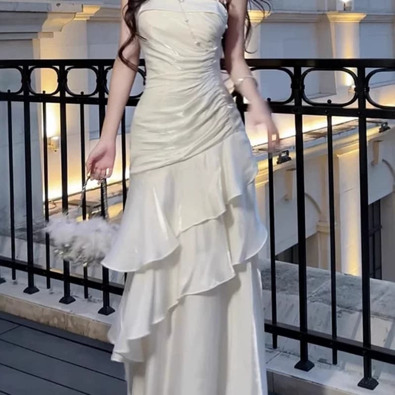 白色设计师精致连衣裙女2025夏季新款轻奢吊带晚礼服无袖中长裙子 - 缩略图4