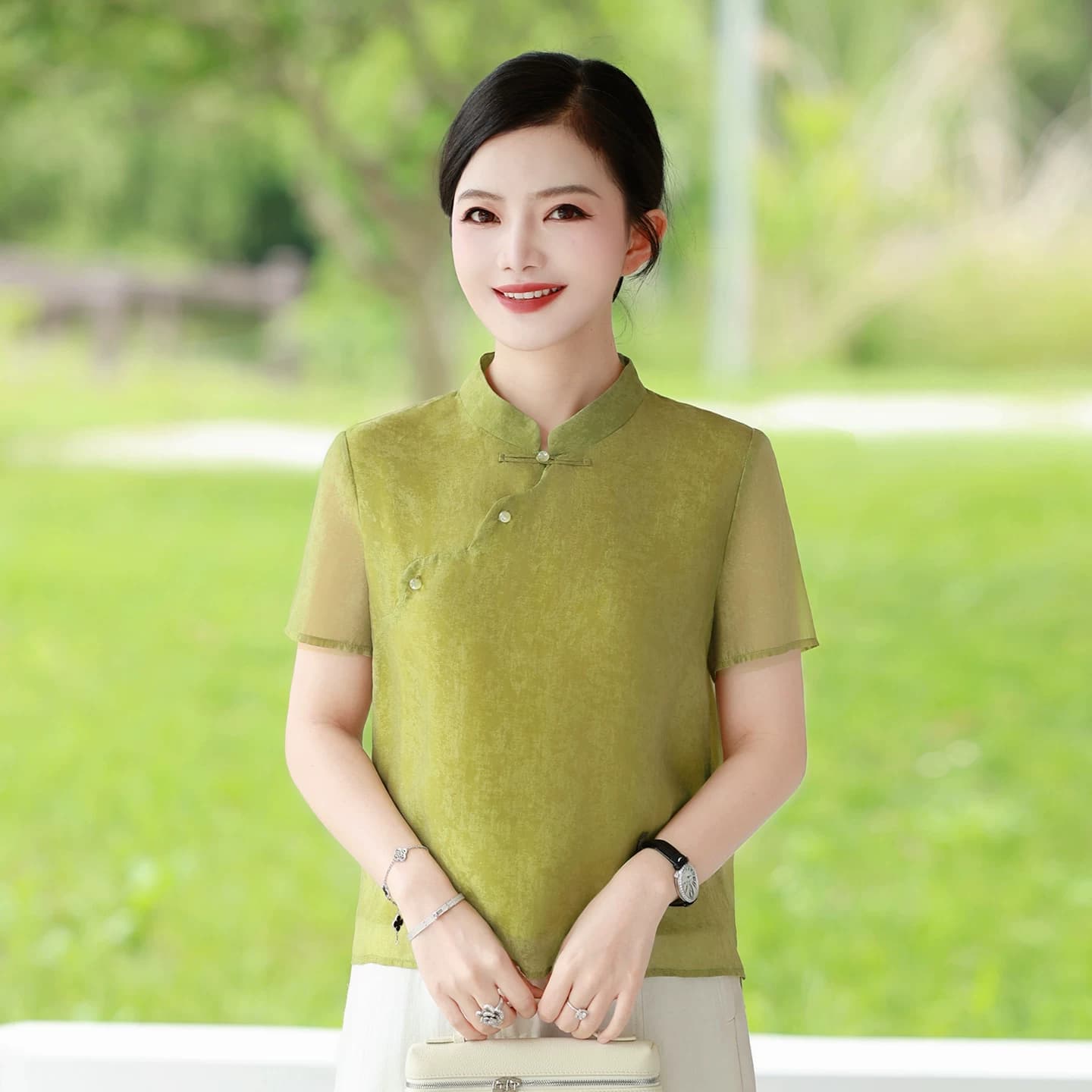 【现货】枫竺阿楠新中式立领盘扣短袖衬衫2026女新款显瘦百搭小衫 - 缩略图2