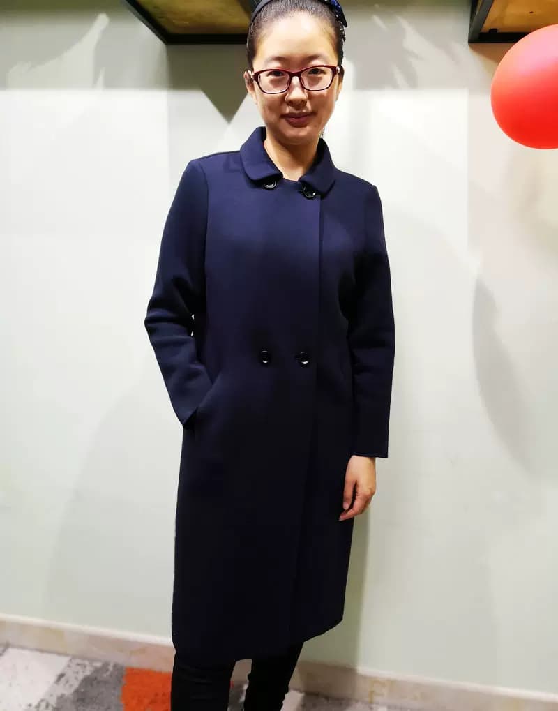 YUN韫2025冬季新品女装翻领双排扣长款空气棉外套经典女风衣 5622 - 缩略图4