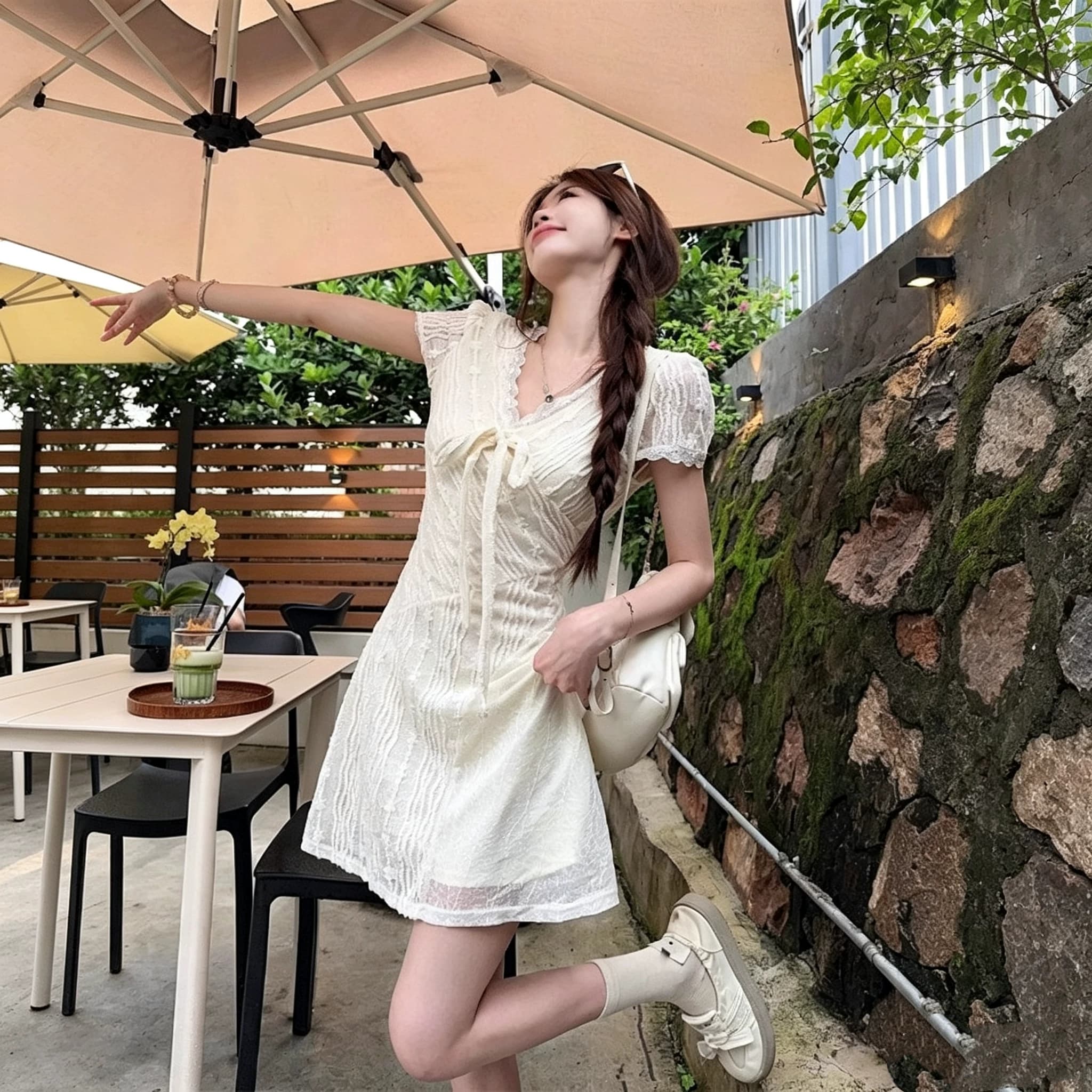 法式气质泡泡袖短袖连衣裙女夏季新款设计感时尚百搭修身显瘦长裙 - 缩略图4