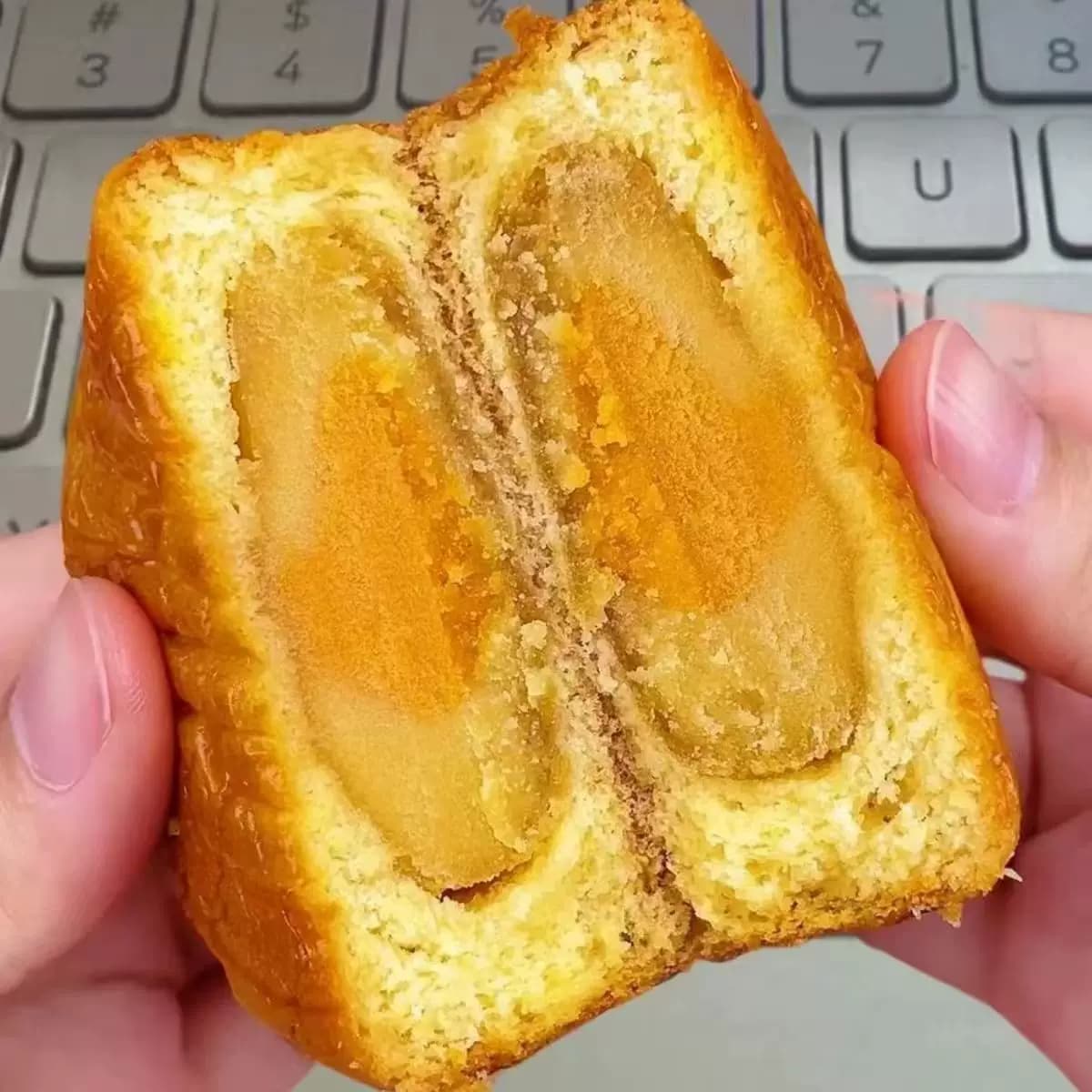 蛋月烧月饼五仁黑芝麻蛋黄散装多口味糕点心中秋节传统解馋小零食 - 缩略图3