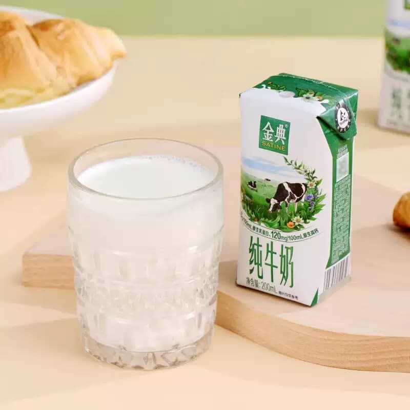 伊利金典纯牛奶200ml*12盒*3提整箱优质蛋白 - 缩略图2