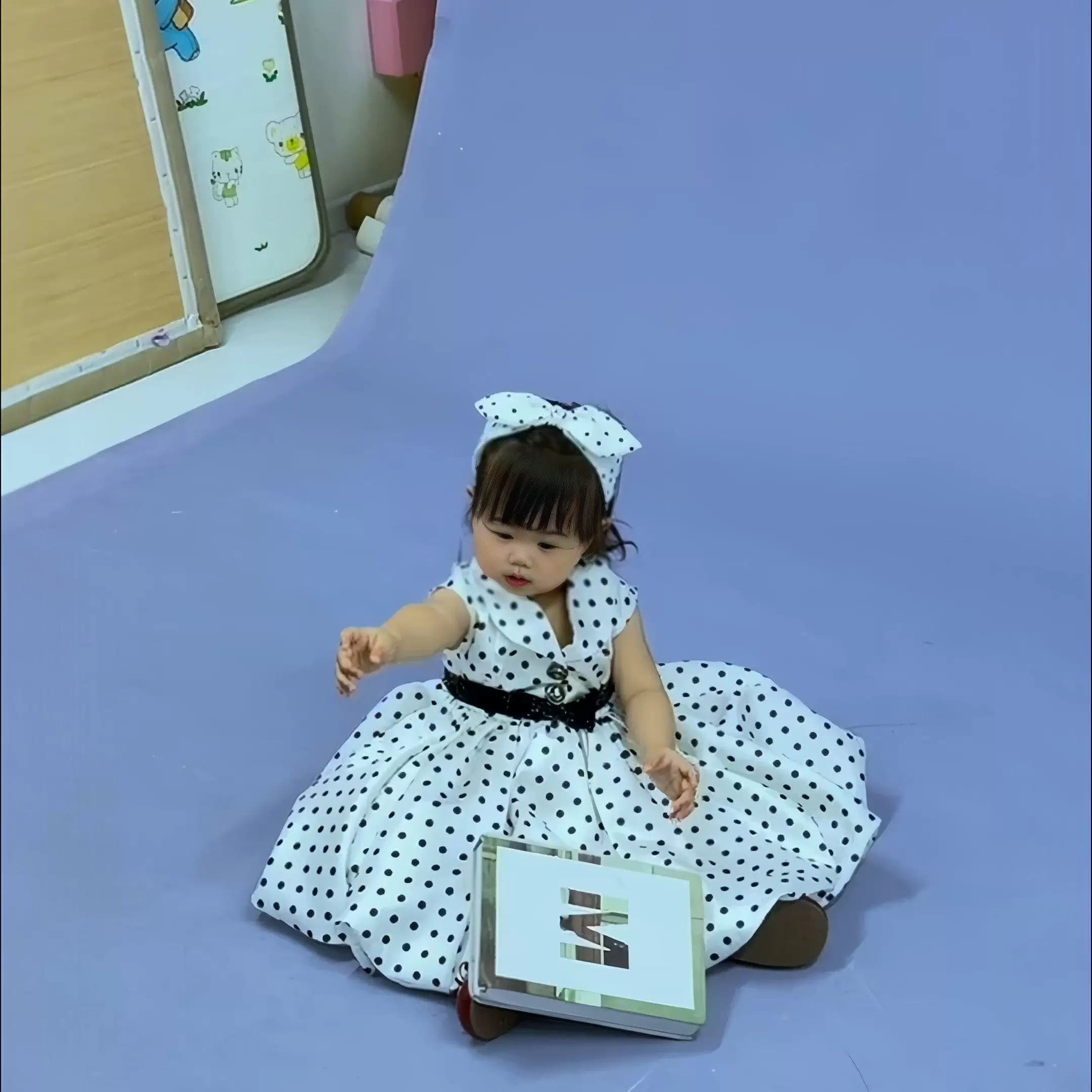夏季复古波点连衣裙女童2026新款大摆优雅俏皮短袖裙子公主生日裙 - 缩略图5