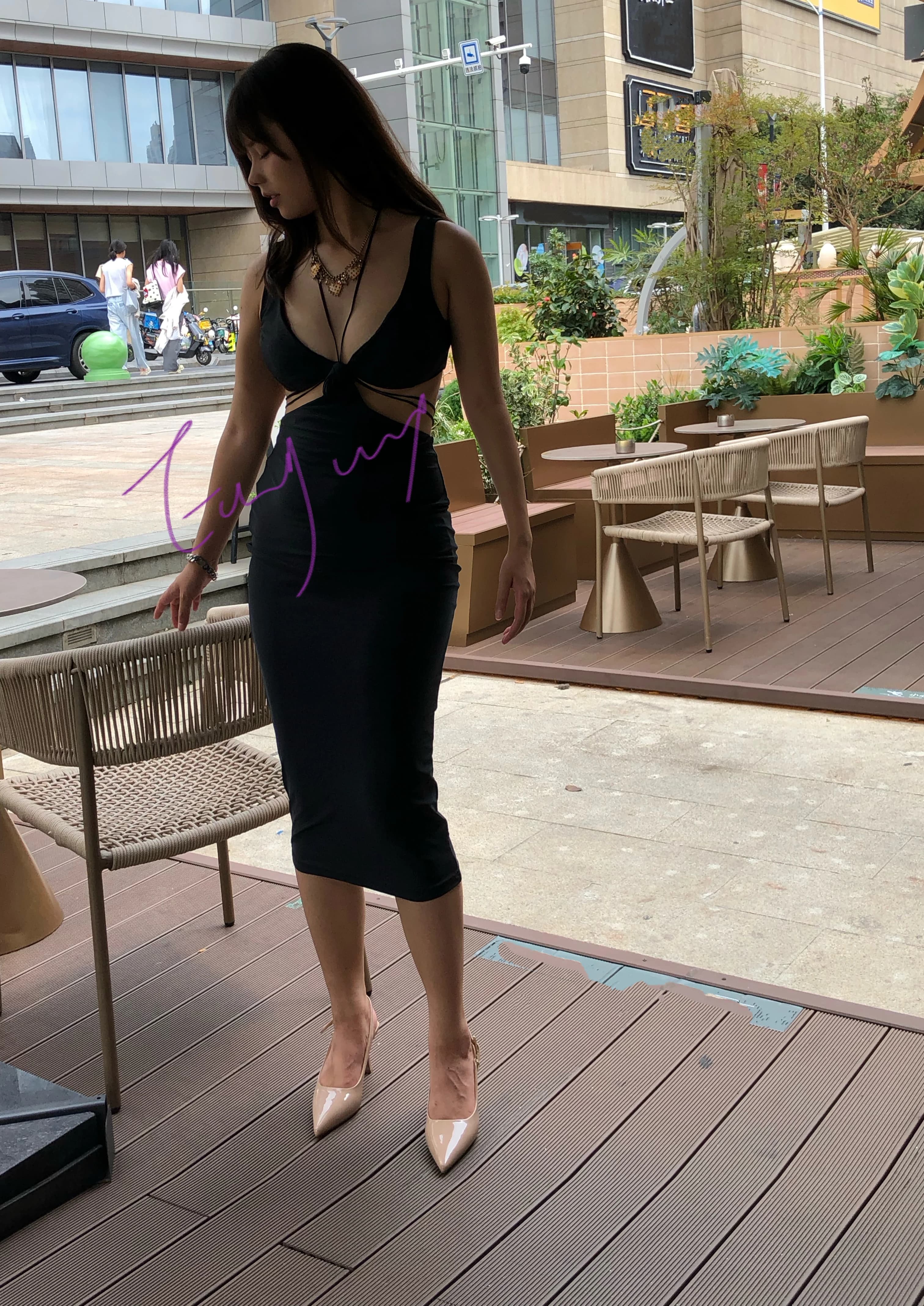 夏季挂脖露腰露背性感包臀绑带绷带约会走秀宴会礼服紧身连衣裙 - 缩略图2