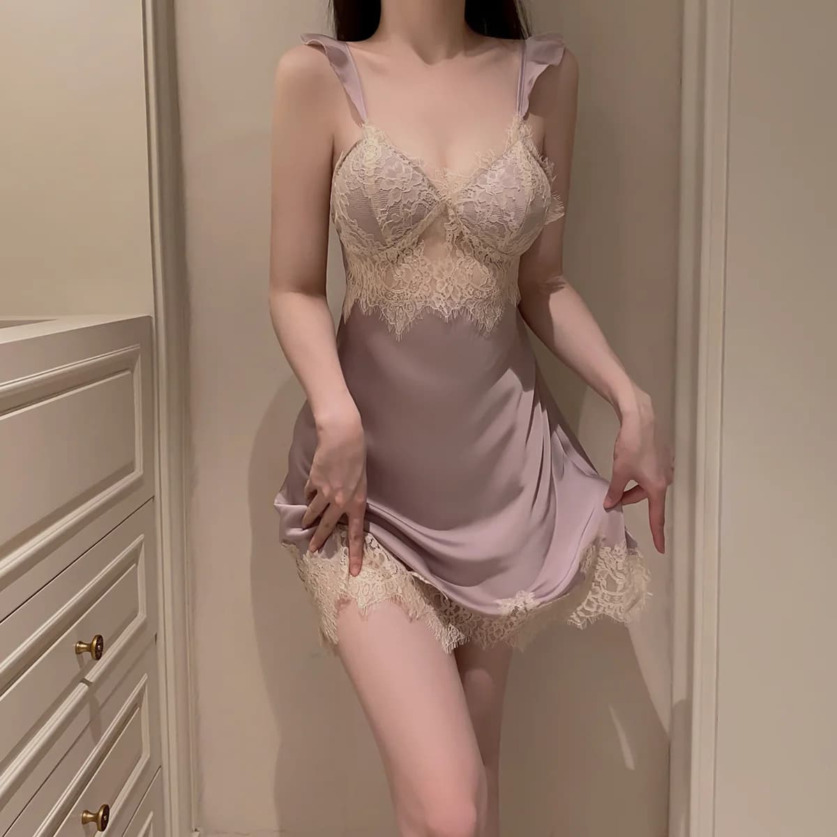 夏季睡衣女性感冰丝薄款蕾丝吊带胸垫睡裙睡袍仿真丝春秋天家居服 - 缩略图2
