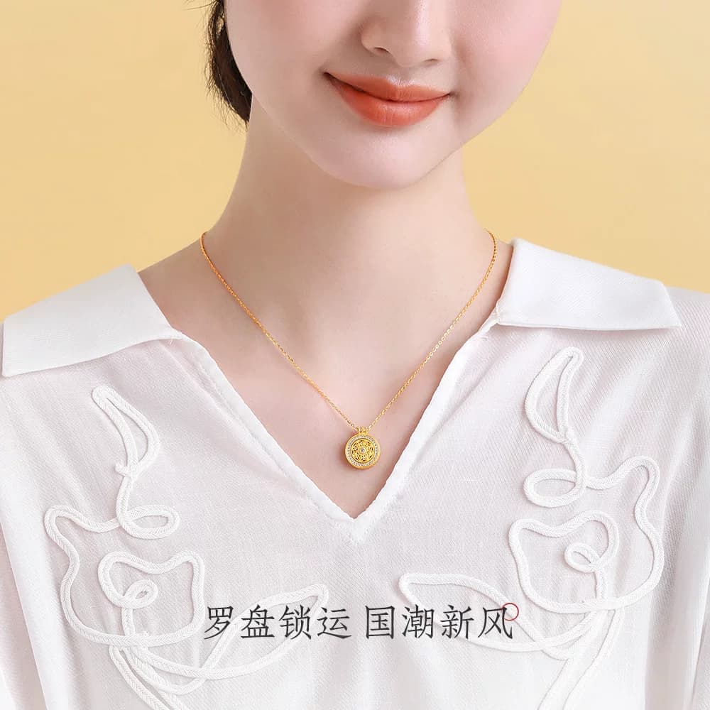 周大生八宝罗盘项链女款S925银锁骨链新中式国风吊坠实用七夕礼物 - 缩略图3