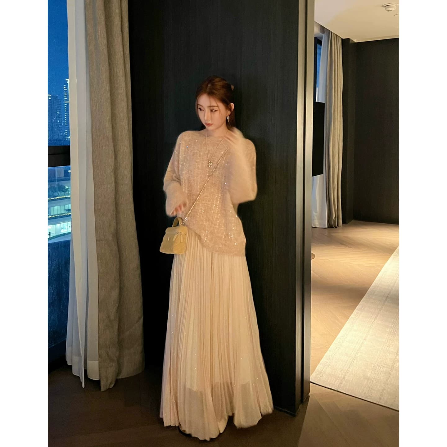 SG/杨依姗 FW浮光星影 细闪烫钻仙气百搭百褶纱半身裙女秋季新款 - 缩略图4