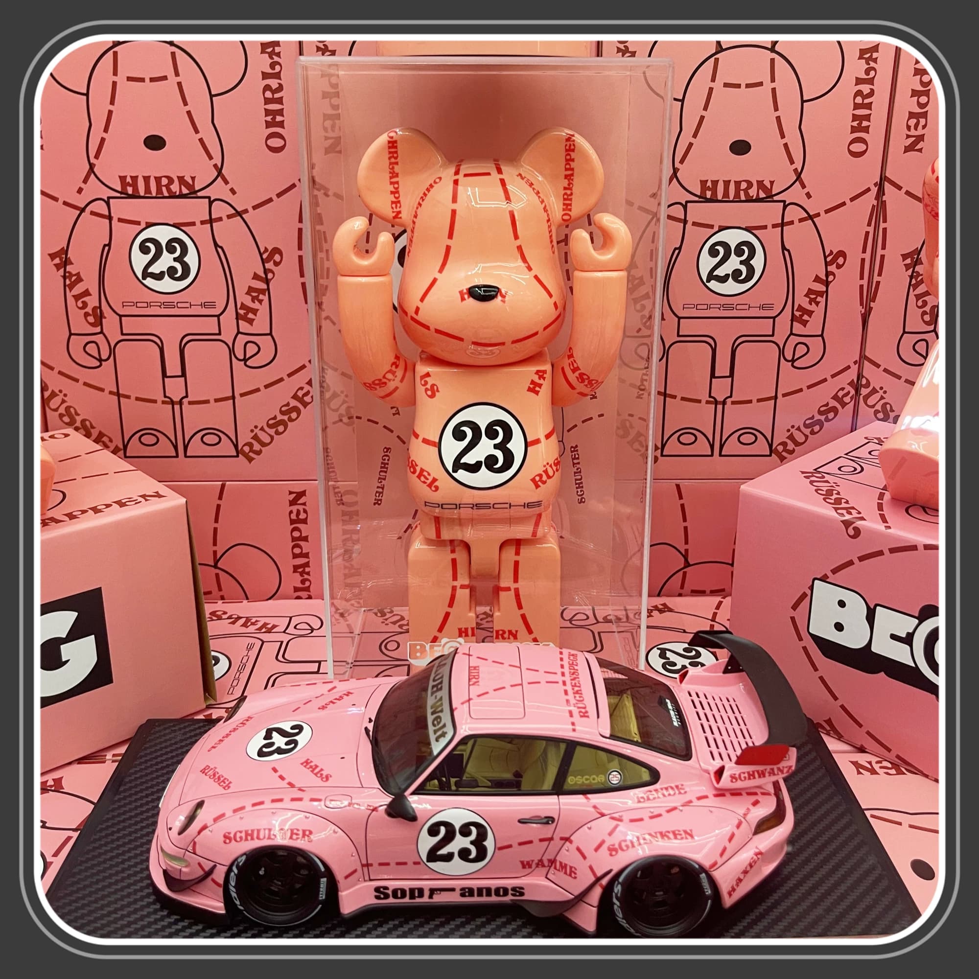 保时捷粉猪涂装暴力熊bearbrick400%积木熊汽车模型搭配手办摆件 - 缩略图3