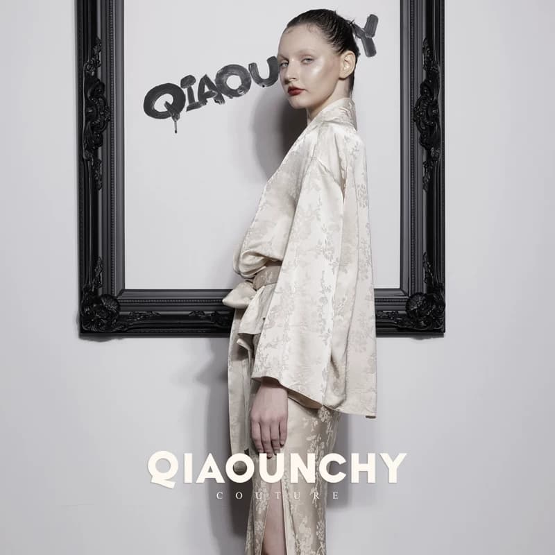 苏杭丝绸 QIAOUNCHY俏云曦｜杏色暗纹提花中式系带上衣修身半身裙 - 缩略图2