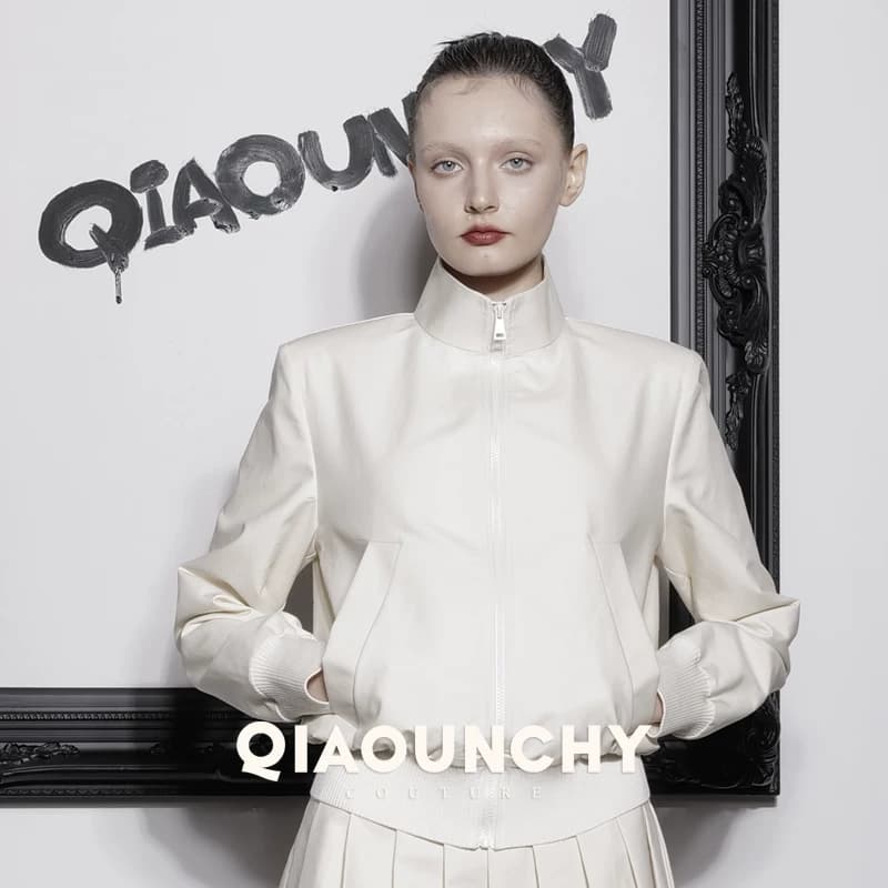 女赛车手 QIAOUNCHY俏云曦 | 高领杏色平纹棉夹克外套早春女装 - 缩略图4