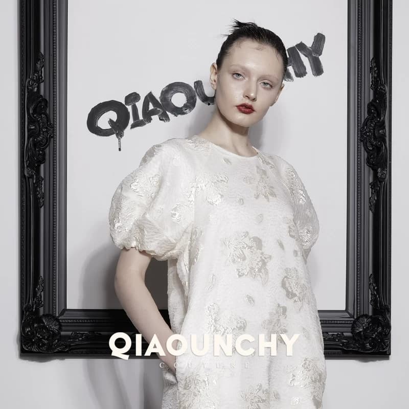 真丝浮雕提花 QIAOUNCHY俏云曦｜优雅真丝提花圆领连衣裙长裙春夏 - 缩略图2