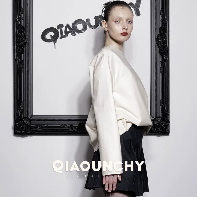 怦然心动 QIAOUNCHY俏云曦 | 杏色平纹棉圆领上衣蓝色牛仔百褶裙 - 缩略图2