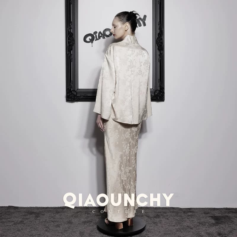 苏杭丝绸 QIAOUNCHY俏云曦｜杏色暗纹提花中式系带上衣修身半身裙 - 缩略图3