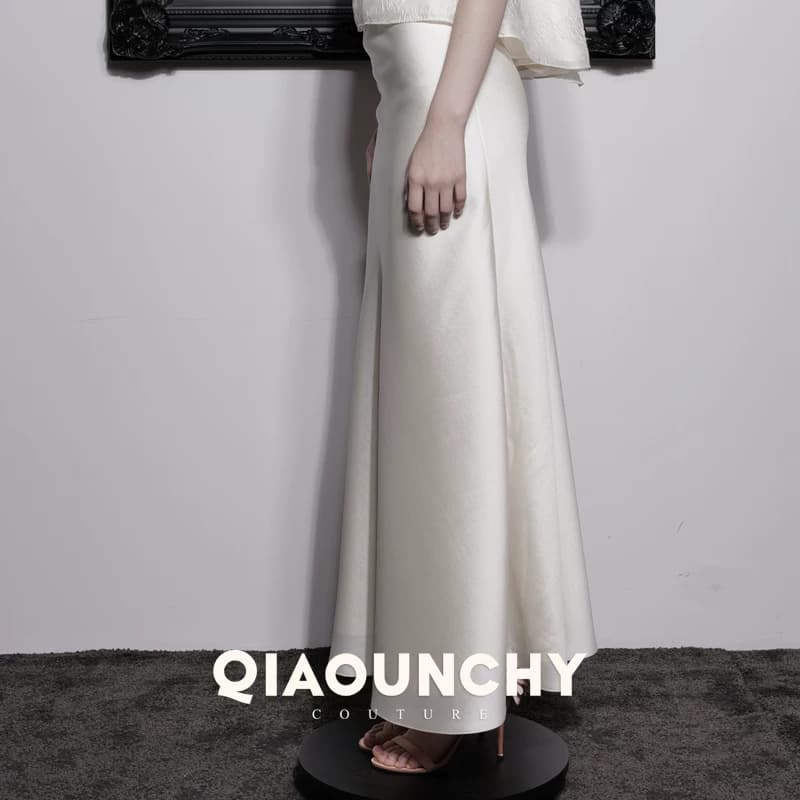 法式优雅 QIAOUNCHY俏云曦 | 法式修身杏色长款鱼尾半身裙半裙 - 缩略图3