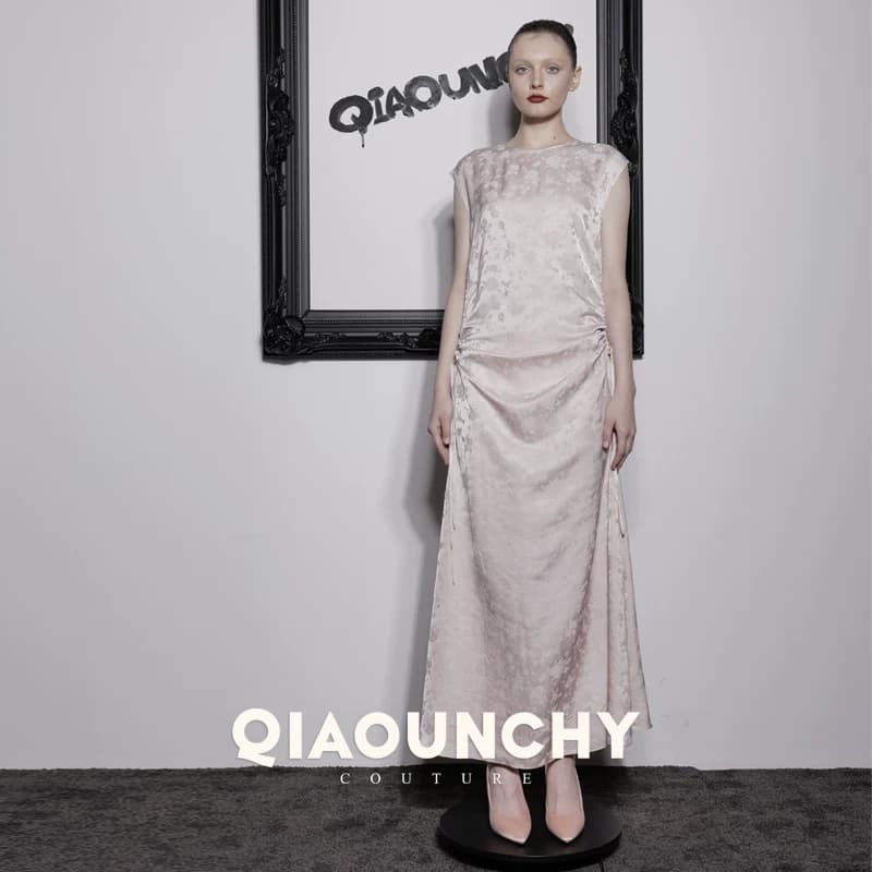 苏杭丝绸 QIAOUNCHY俏云曦 | 优雅法式香槟粉提花抽绳连衣裙长裙 - 缩略图2