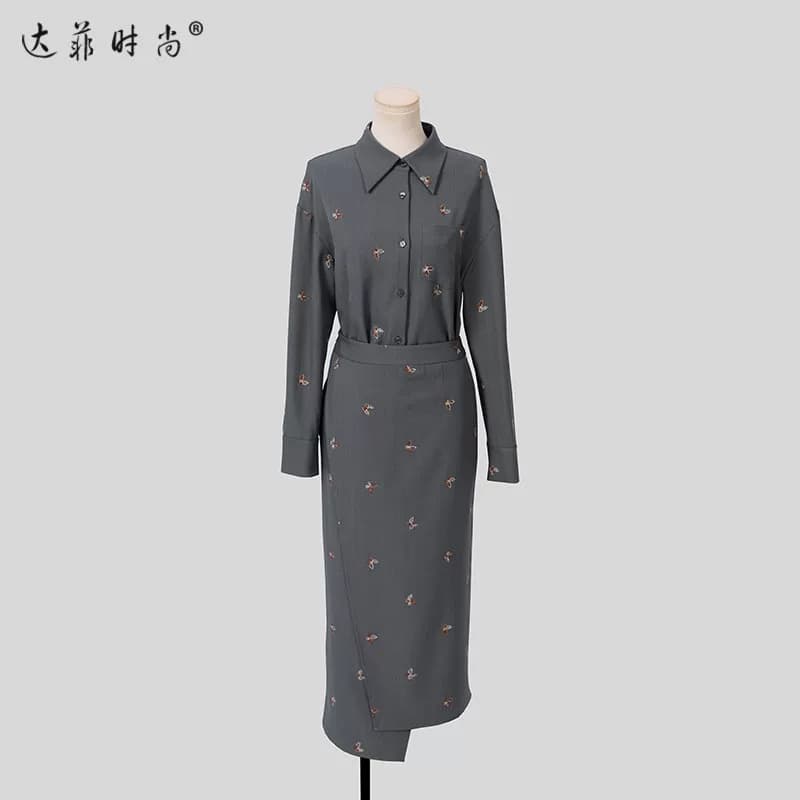 2026秋季新款女装时尚OL新款翻领绣花衬衫高腰不对称搭片半裙套装 - 缩略图2