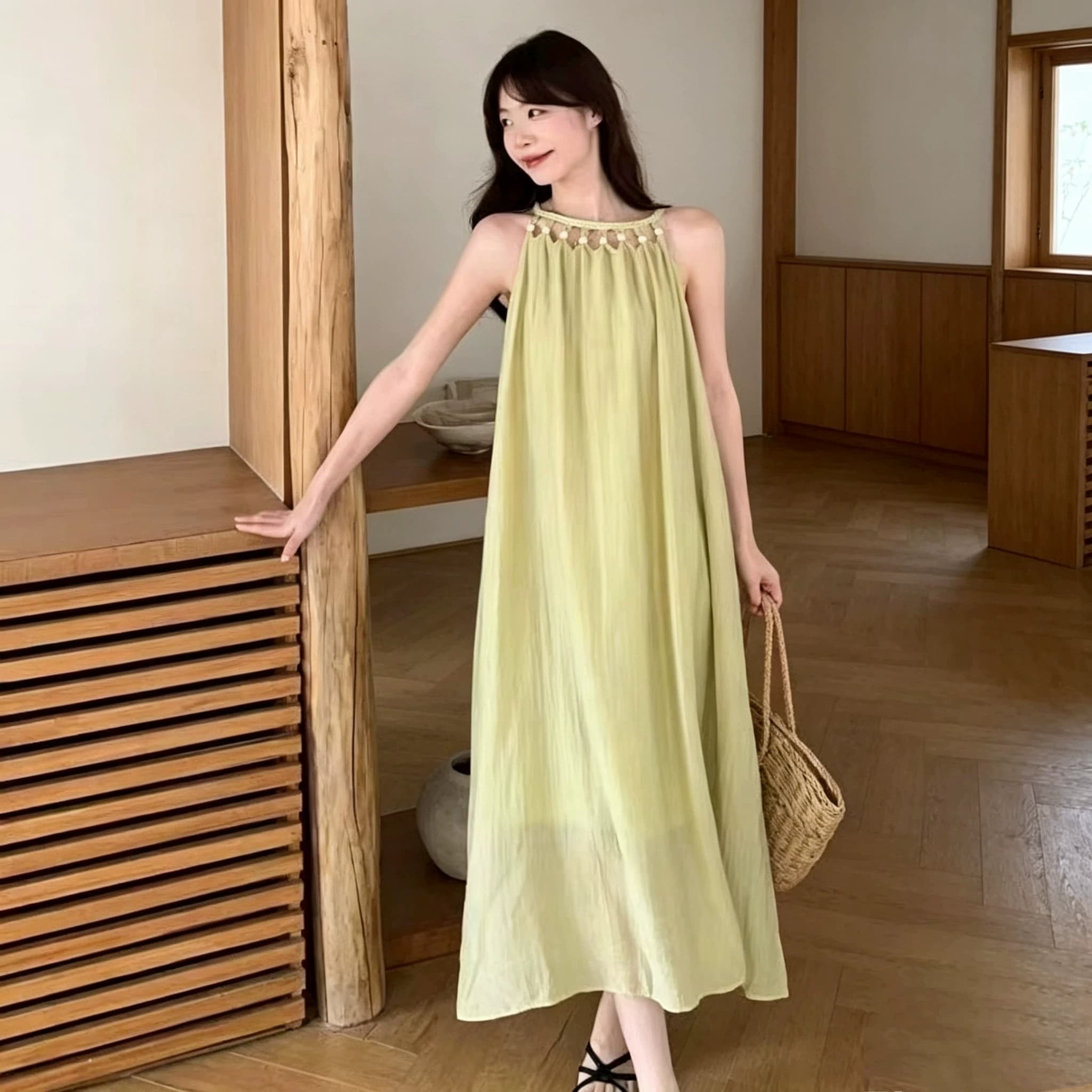白色宽松裙子女2026新款海边度假法式挂脖连衣裙无袖收腰吊带长裙 - 缩略图4