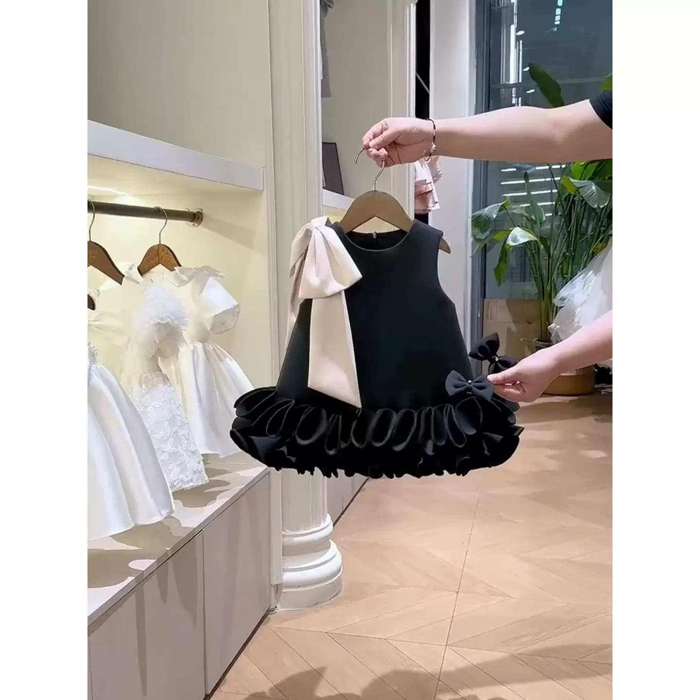 女童周岁2026新款女宝礼服满月宝宝衣服儿童迪士尼生日背心公主裙 - 缩略图3