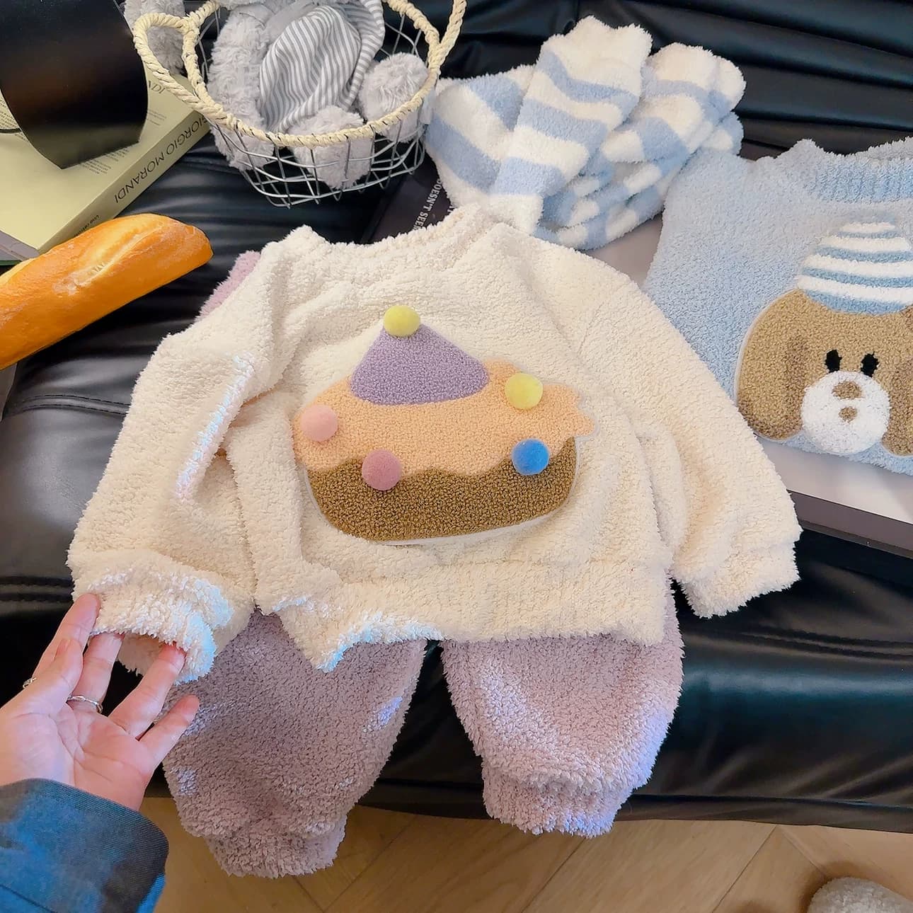 软糖星球儿童半边绒睡衣秋冬新款男童女孩保暖软糯家居服套装 - 缩略图4