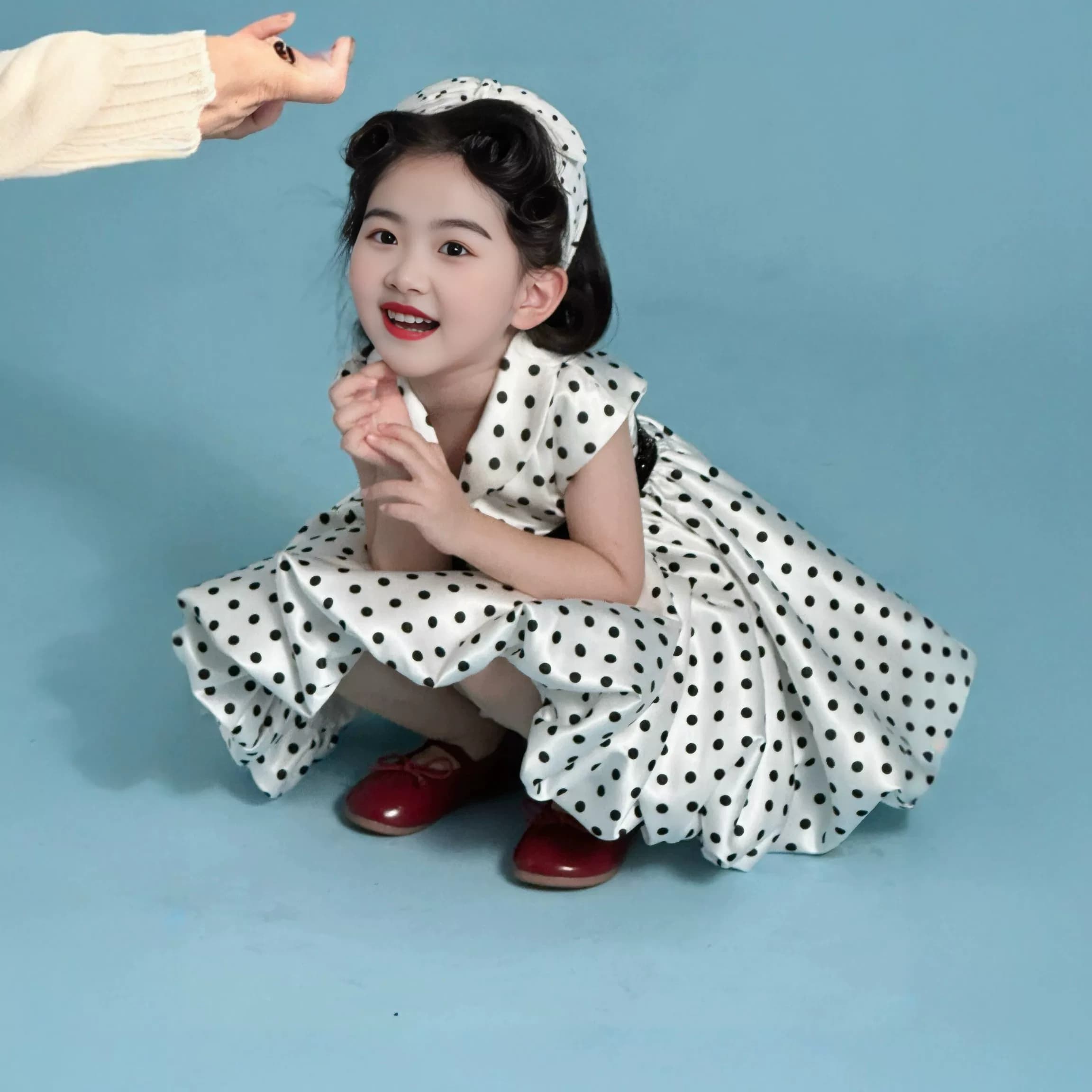 夏季复古波点连衣裙女童2026新款大摆优雅俏皮短袖裙子公主生日裙 - 缩略图3