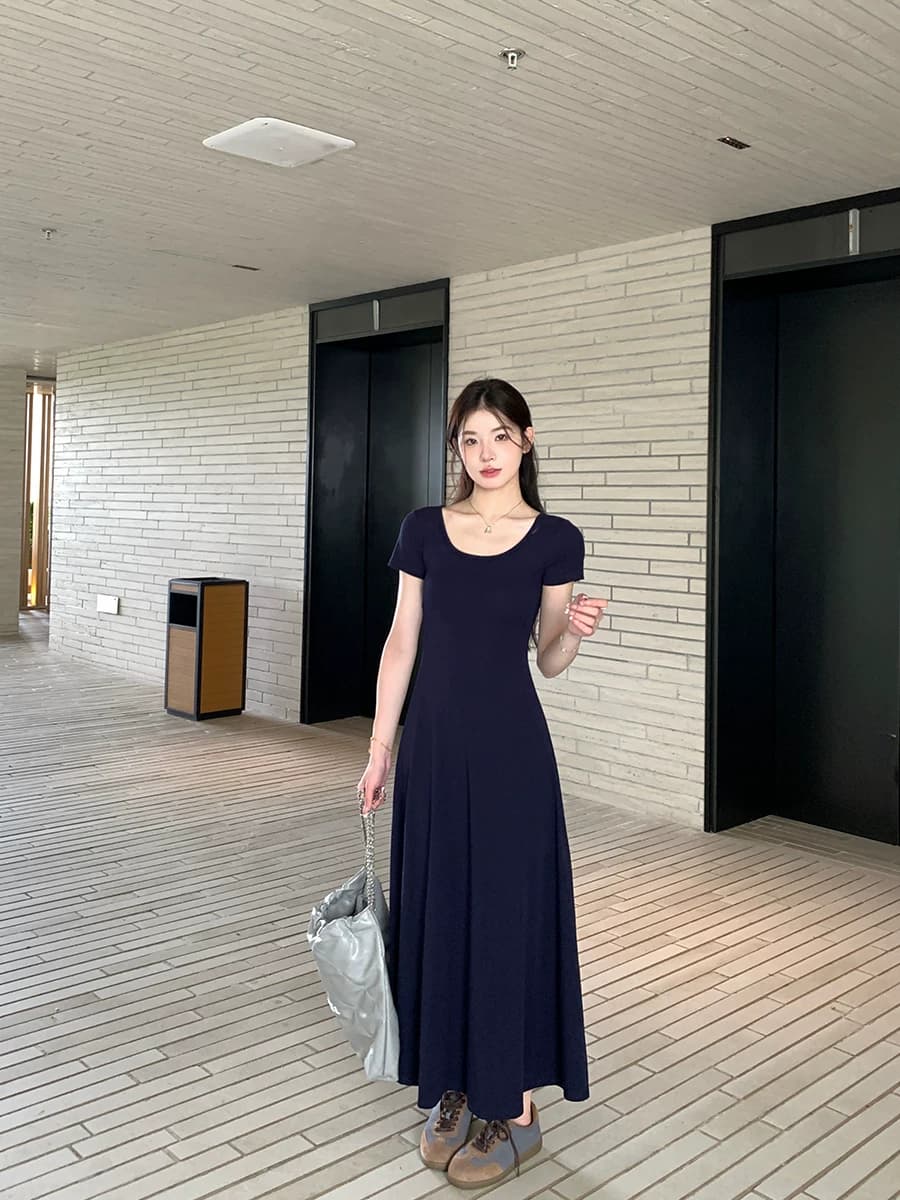 alex stevens气质纯色修身短袖连衣裙女春夏季垂感中长款大摆裙子 - 缩略图3