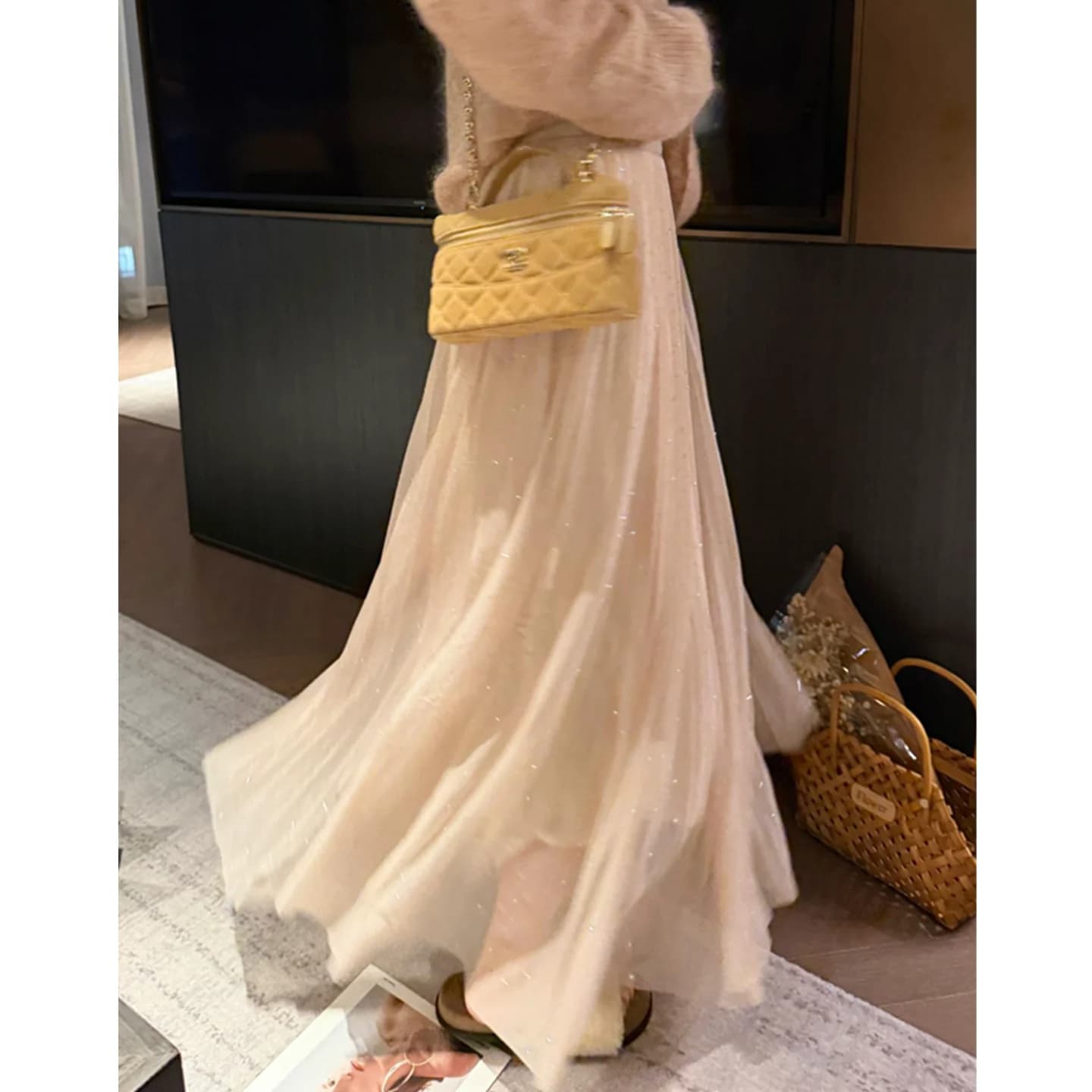 SG/杨依姗 FW浮光星影 细闪烫钻仙气百搭百褶纱半身裙女秋季新款 - 缩略图2