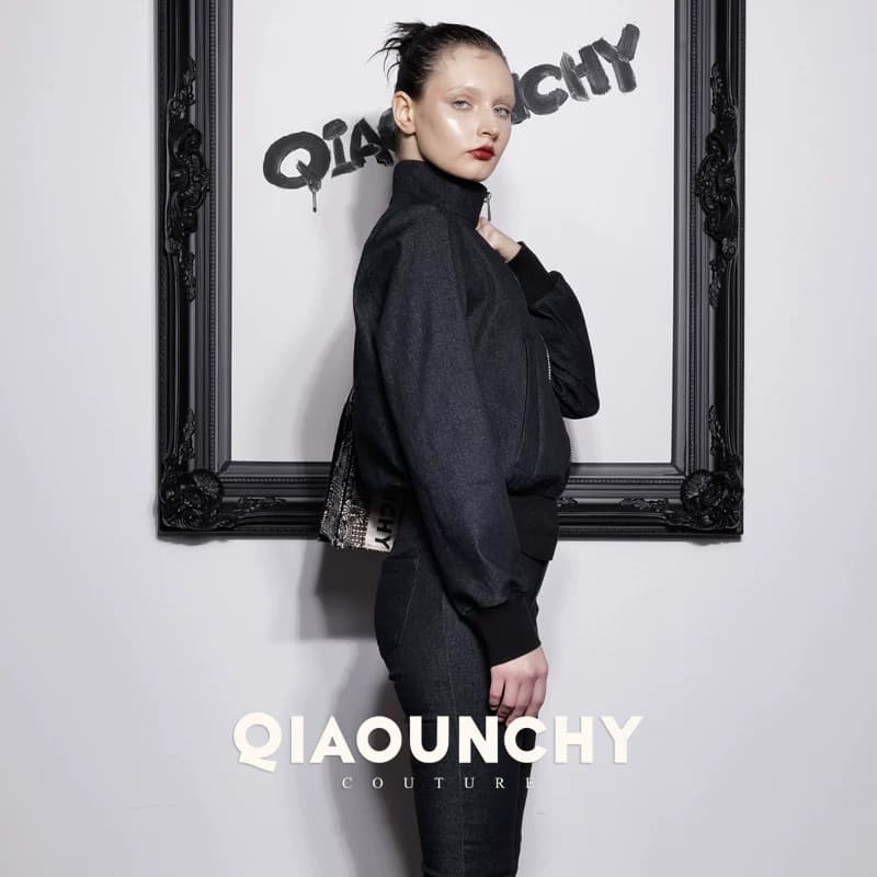 女绅士 QIAOUNCHY俏云曦｜修身高领蓝色牛仔洗水棉夹克外套女 - 缩略图4
