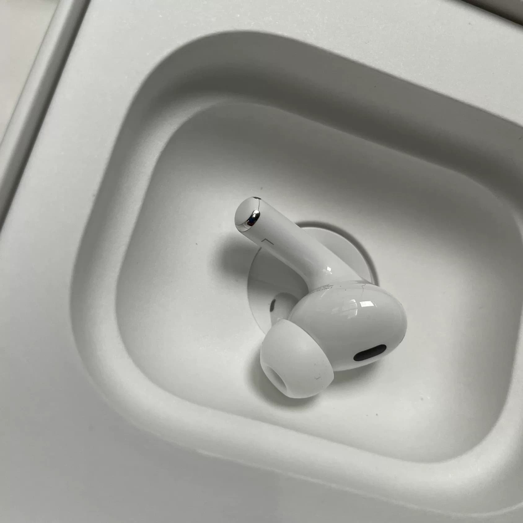 Apple/苹果 AirPods2 pro3/2蓝牙3/4代耳机补配降噪单只充电盒R/L - 缩略图3