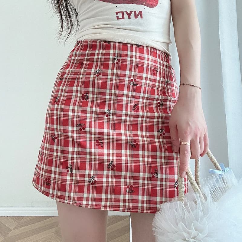 XJLYHZX红色樱桃格纹短裙复古小众春夏a字减龄高腰百搭半身裙女 - 缩略图2