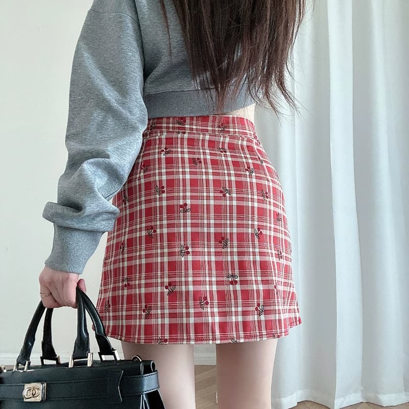 XJLYHZX红色樱桃格纹短裙复古小众春夏a字减龄高腰百搭半身裙女 - 缩略图3