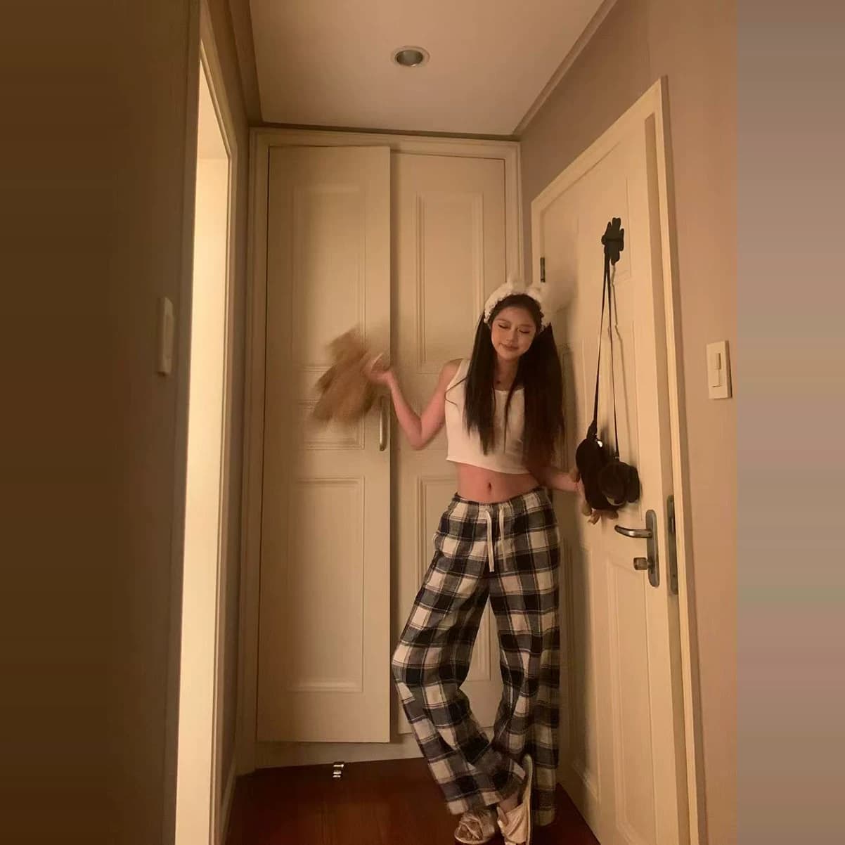 sunn21 美式复古格子裤女早春新款低腰显瘦设计感抽绳直筒阔腿裤 - 缩略图2