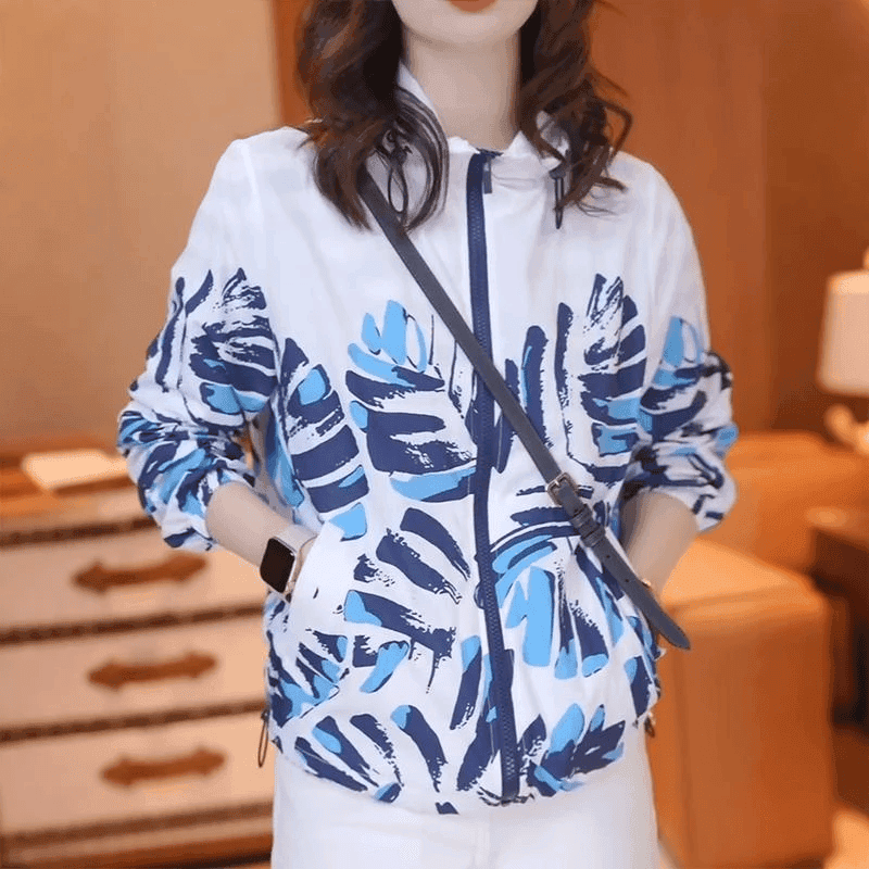 【轻奢爆款】2026新款流行白色连帽防晒外套高级感遮肉显瘦上衣女 白蓝色（黛奥达828） XL （建议体重105-120斤）