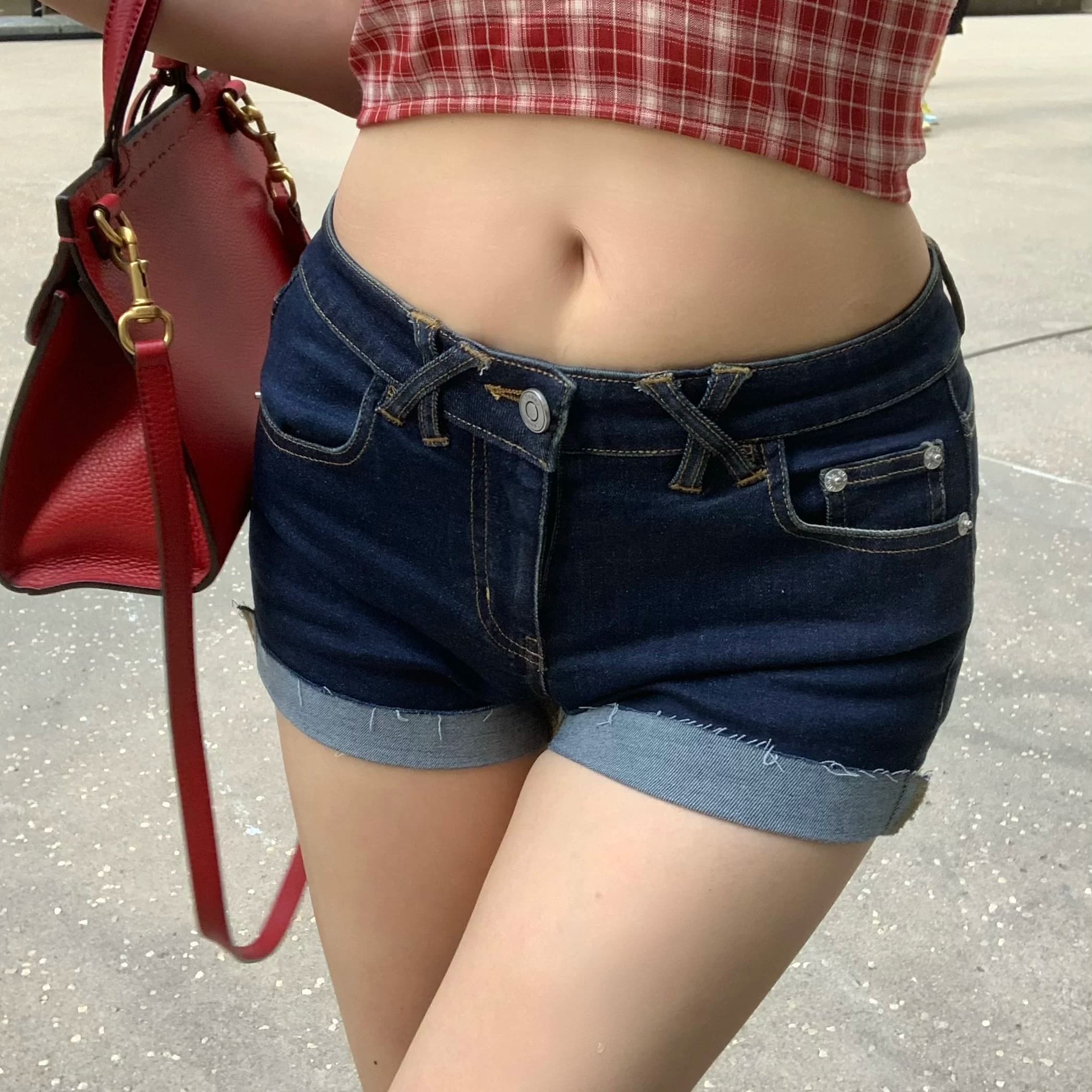 sunn21美式辣妹高弹牛仔短款女夏季新款深蓝低腰显瘦卷边牛仔热裤
