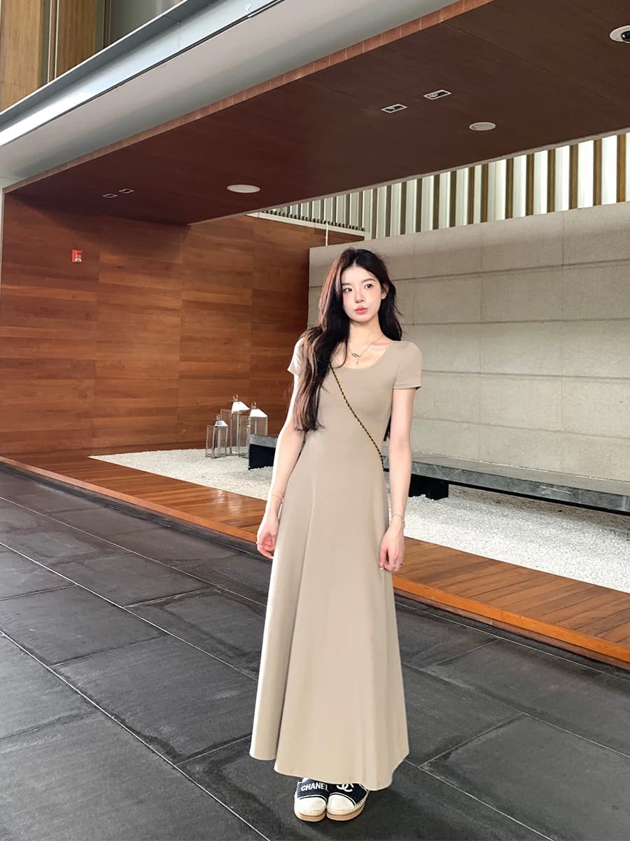 alex stevens气质纯色修身短袖连衣裙女春夏季垂感中长款大摆裙子 - 商品图1