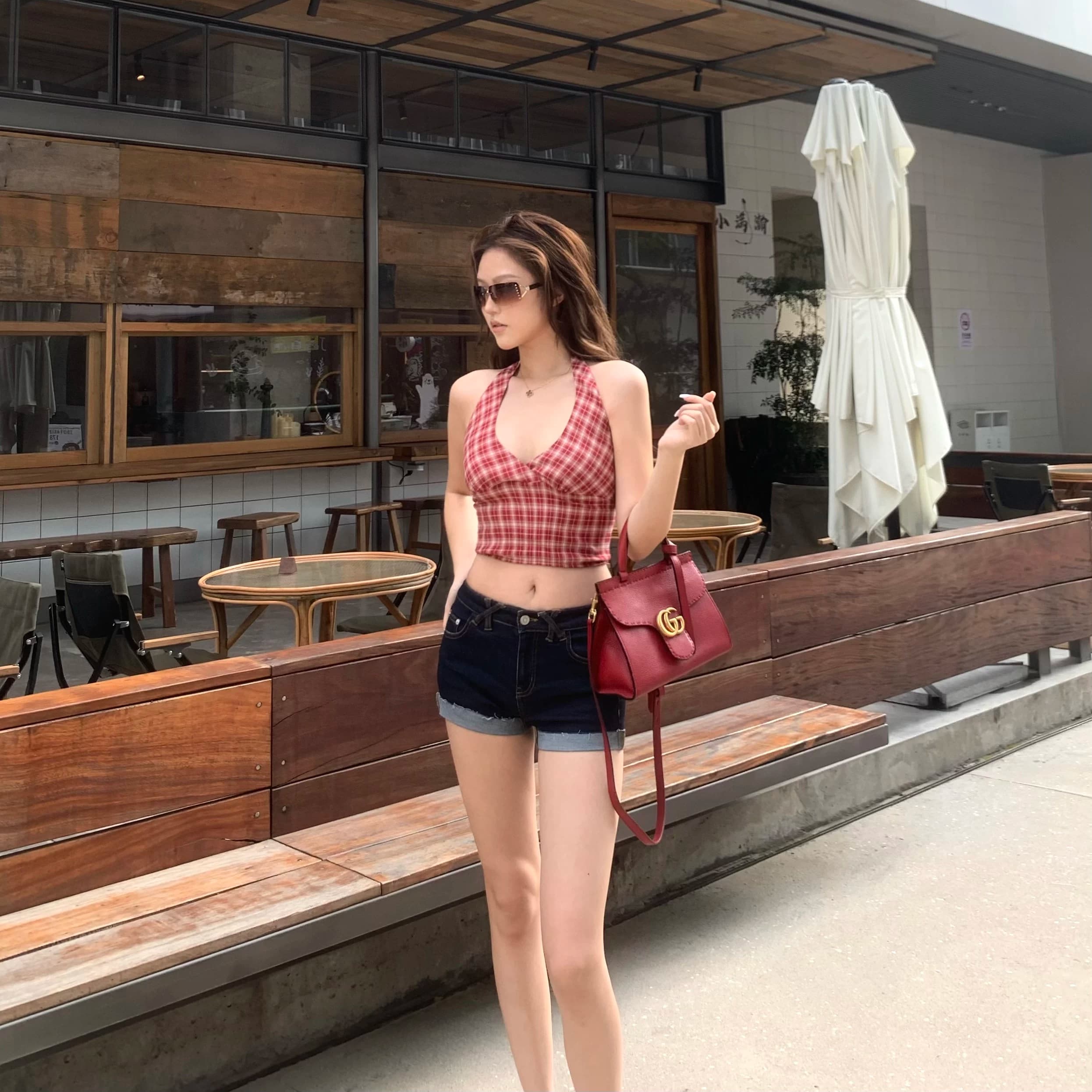 sunn21 美式辣妹红色格纹挂脖背心女夏复古露背V领设计系系带上衣 - 商品图1