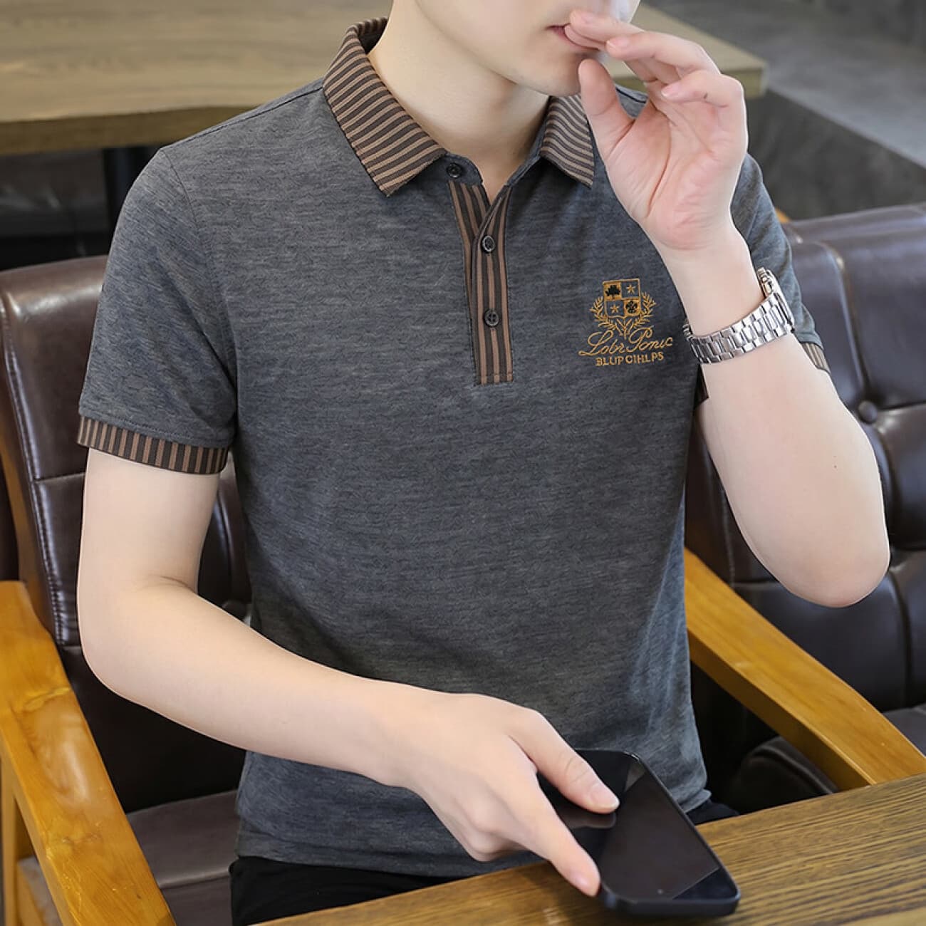 【欧货轻奢】夏季新款男士冰丝薄款百搭透气翻领短袖polo衫yys 深灰色 XL 适合(130-145斤) - 商品图1