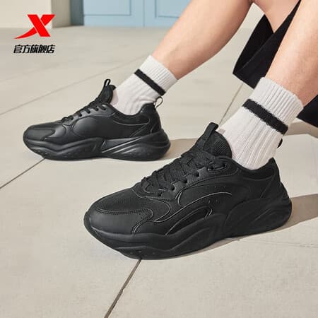 特步(XTEP)休闲鞋男新款软底防滑耐磨运动鞋潮流男鞋百搭休闲鞋增高鞋跑步鞋 黑-玄甲 42 - 商品图1